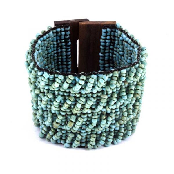 Pulseira de miçangas azul turquesa